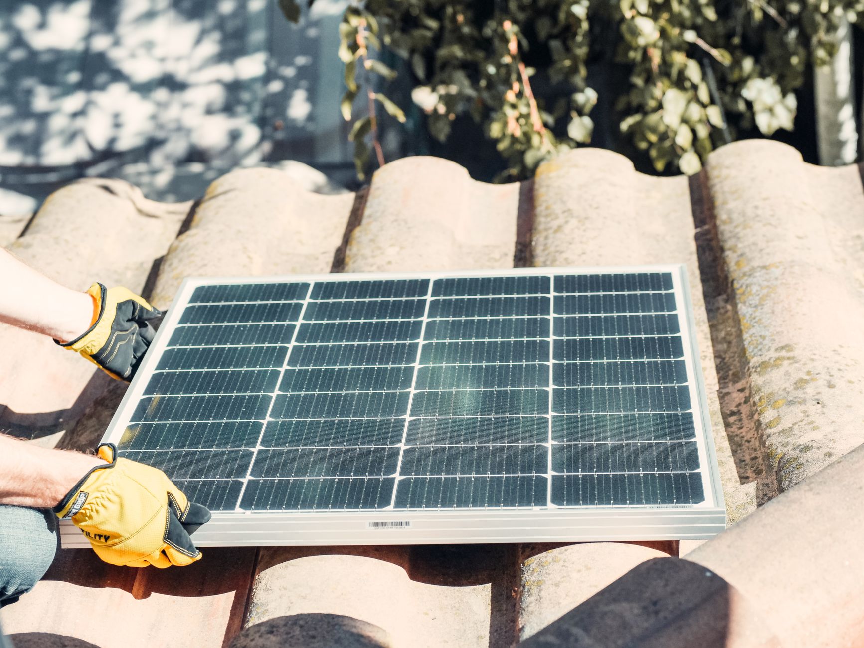 Installateur panneaux solaires équipe à Dunkerque